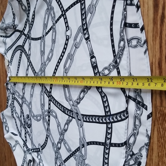 (M) MICHAEL Michael Kors Slightly Sheer Chain Print Top Flowy Lightweight - Picture 5 of 9